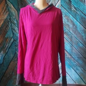 Xersion Active Wear Hooded Thumb Hole Shirt - XL